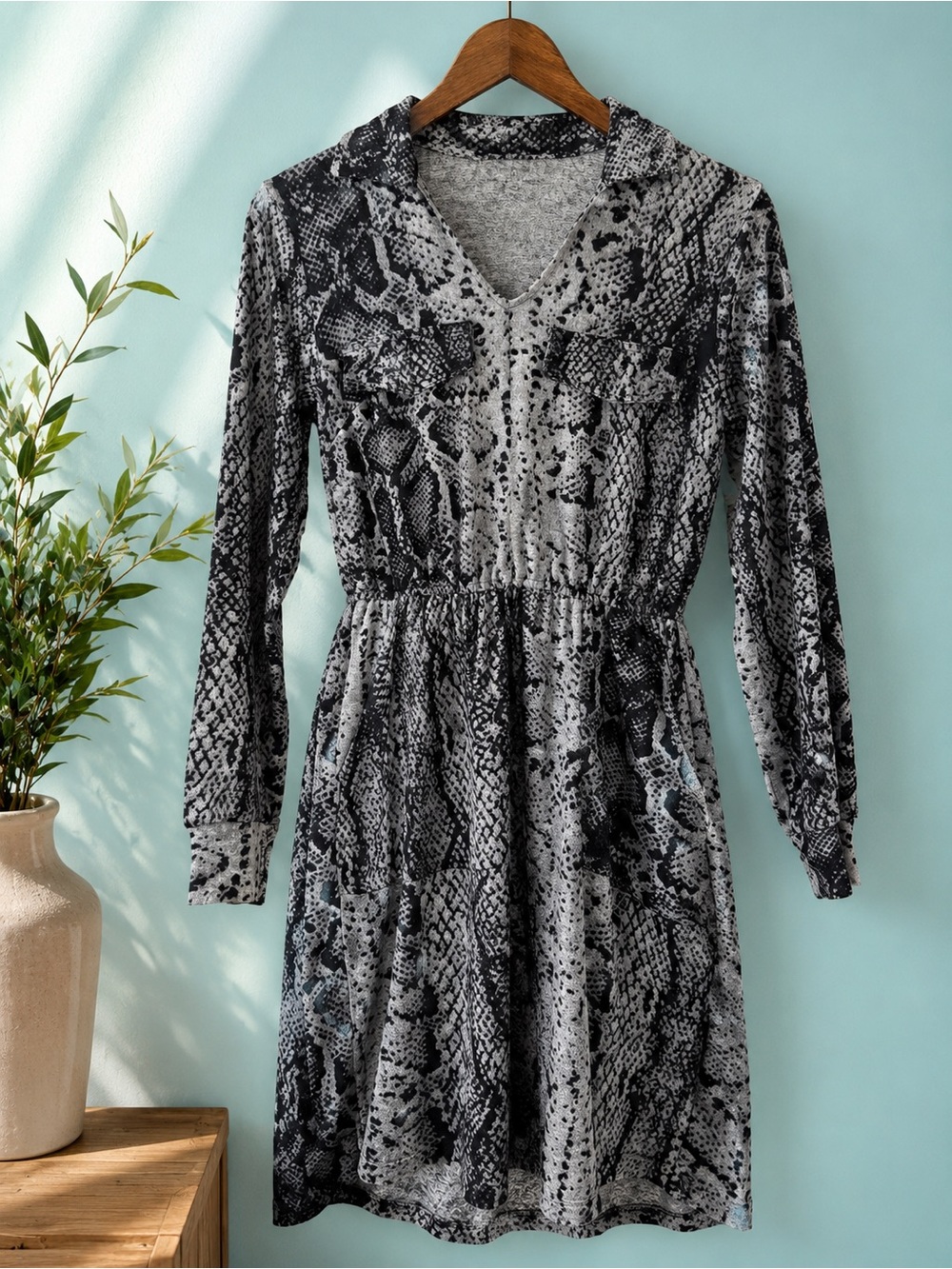 Emma & Michele Snake Print Shirt Dress Gray Black Soft Stretch Long Sleeve